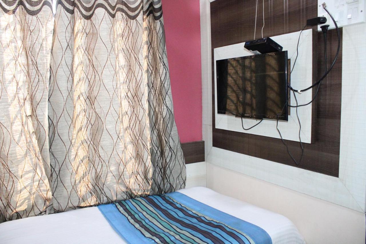 Hotel Square Park Dibrugarh Dış mekan fotoğraf