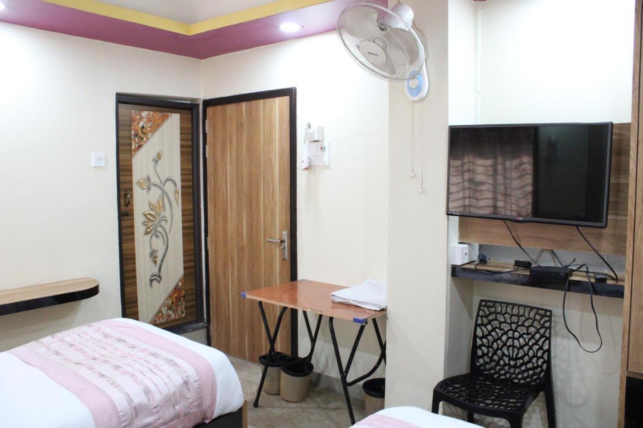 Hotel Square Park Dibrugarh Dış mekan fotoğraf