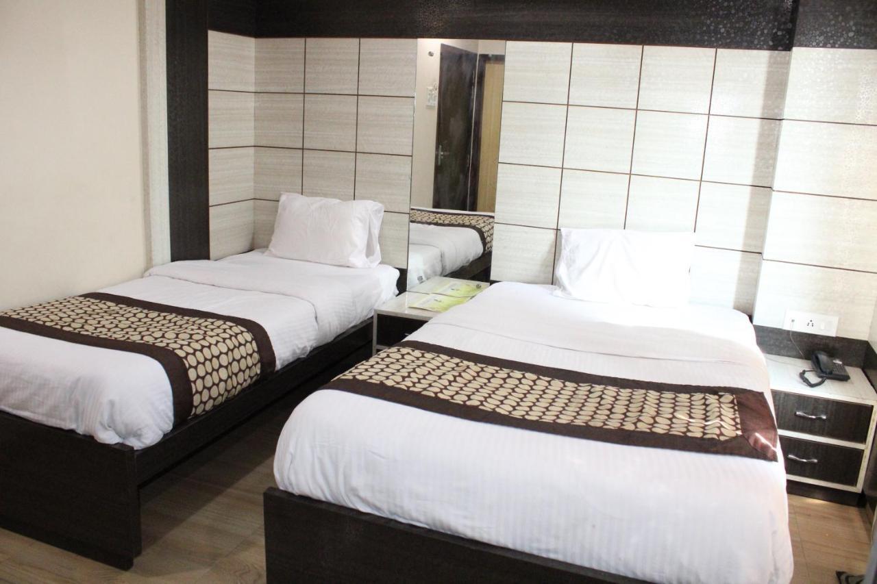 Hotel Square Park Dibrugarh Dış mekan fotoğraf