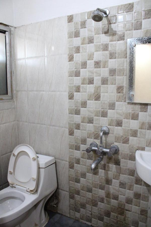 Hotel Square Park Dibrugarh Dış mekan fotoğraf