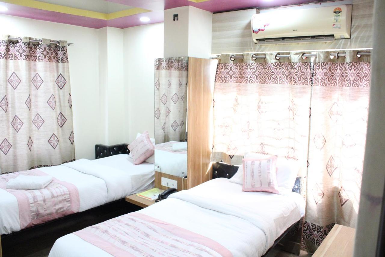 Hotel Square Park Dibrugarh Dış mekan fotoğraf