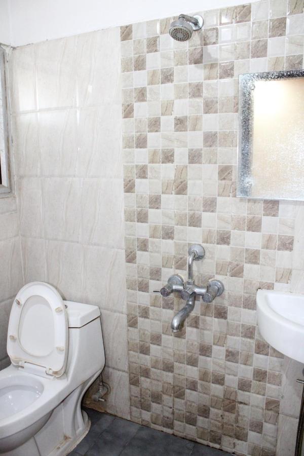 Hotel Square Park Dibrugarh Dış mekan fotoğraf