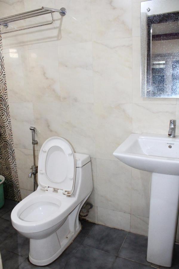 Hotel Square Park Dibrugarh Dış mekan fotoğraf
